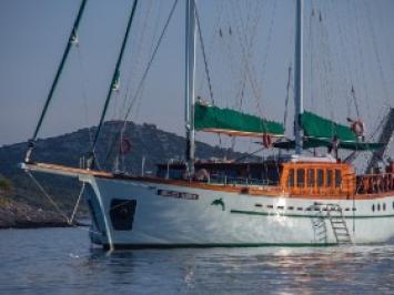 Yachtcharter 3517160299000098_gulet_croatia_charter_queen_of_adriatic_01_280