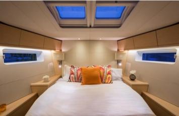 Yachtcharter jeanneau 54 bow cabin