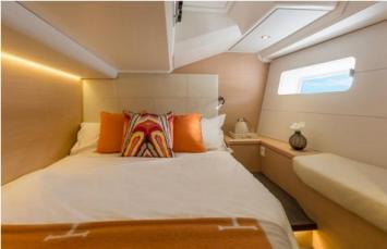 Yachtcharter jeanneu 45 aft cabin 2