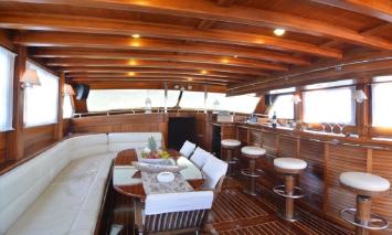 Yachtcharter smyrna bar