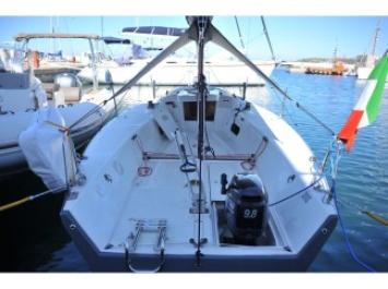 Yachtcharter beneteau 25 platu