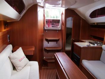 Yachtcharter laguna 30 salon aft