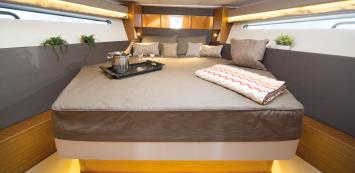 Yachtcharter Bavaria S40 HT 2cab cabin