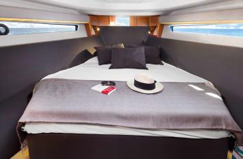 Yachtcharter Bavaria 36 sport coupe 2cab cabin