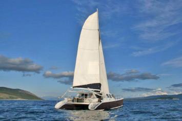 Yachtcharter Carbibe 69 Catamaran sailing