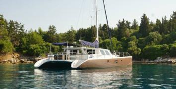 Yachtcharter Carbibe 69 Catamaran mooring