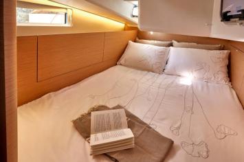 Yachtcharter Sun Odyssey 410 inner cabin