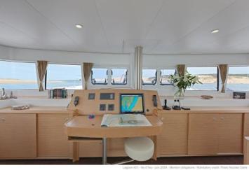 Yachtcharter Lagoon 620 Kartentisch 5 Cab 5 WC