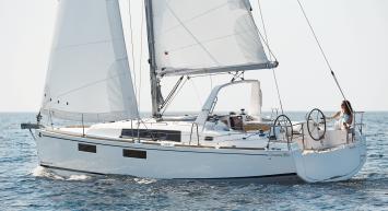 Yachtcharter Oceanis 35.1 3cab top