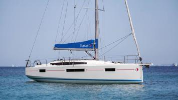 Yachtcharter sunsail_41.0 3_cabin_2_head_2400x1350_2