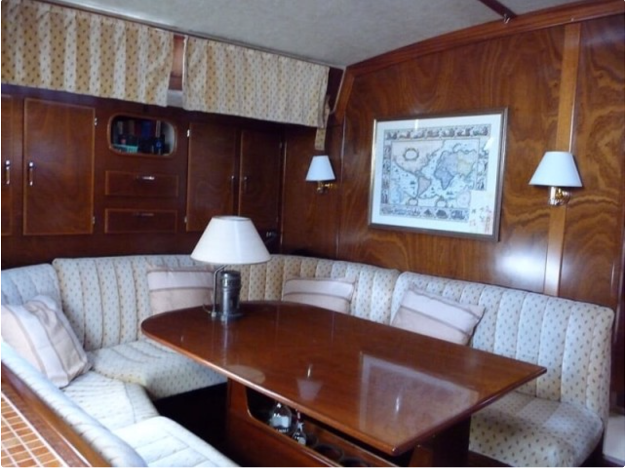 Yachtcharter Amel Super Maramu 54 Tabel