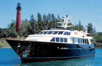 Yachtcharter m_1_run3 teaser