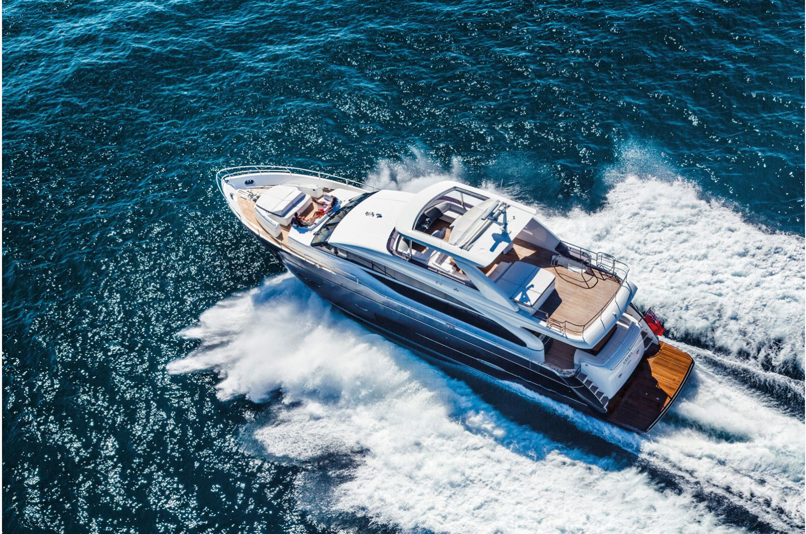 Yachtcharter Princess V88