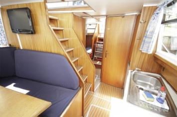 Yachtcharter Silent 116a Pantry