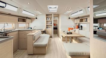 Yachtcharter oceanis51.1 5cab salon