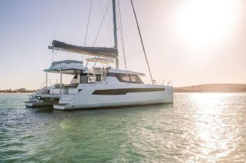 Yachtcharter Leopard50 5cab top