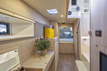 Yachtcharter Leopard43 PC 3cab interior