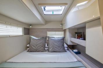 Yachtcharter Leopard43 PC 3cab cabin