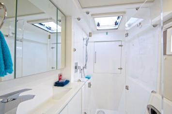 Yachtcharter leopard43 PC 4cabin wc