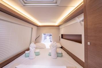 Yachtcharter Nautitech46 Fly 3cab bedroom2