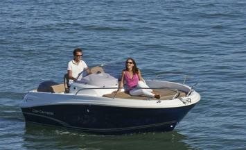 Yachtcharter cap camarat 5.5 wa series 2 outview