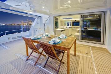 Yachtcharter leopard 58 6cab outer