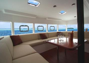 Yachtcharter catlante600 6cab salon