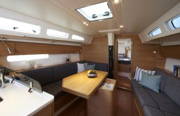 Yachtcharter x yachts xp 44 3 cabin saloon