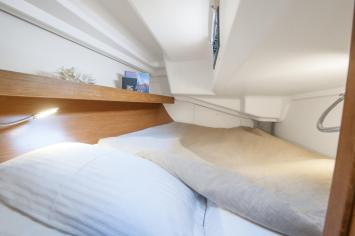 Yachtcharter dehler34 2cab cabin