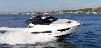 Yachtcharter focus power 33 top