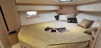 Yachtcharter focus power 33 cabine