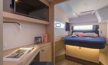 Yachtcharter astrea 42 3cab Cabin1