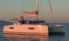 Yachtcharter astrea 42 3cab sideview