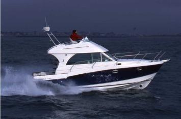 Yachtcharter antares9.80 sideview
