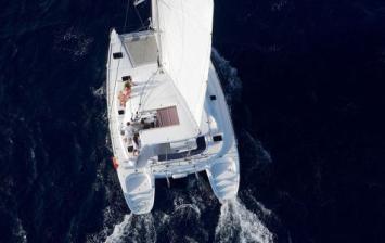 Yachtcharter lagoon 380 premium Cab 4 Top