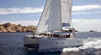 Yachtcharter Lagoon 400 3cab OV Top