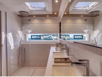 Yachtcharter lagoon77 4cab bath