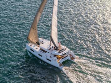 Yachtcharter lagoon46 3cab top