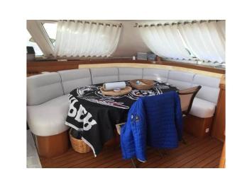 Yachtcharter lagoon57 4cab salon