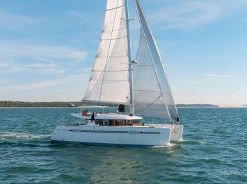 Yachtcharter lagoon450S 4cab outer