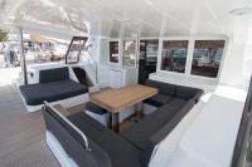 Yachtcharter lagoon52 5cab salon