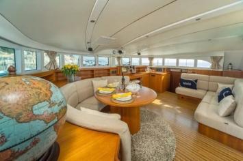 Yachtcharter lagoon570 6cabsalon