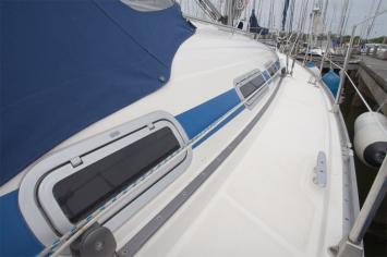 Yachtcharter Bavaria 33 exclusive 2cab outer