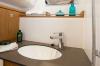 Yachtcharter Bavaria Cruiser 37 3cab bathroom