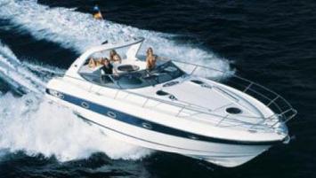 Yachtcharter Bavaria BMB 37 Bugansicht