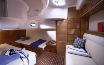 Yachtcharter Bavaria BMB 37 Heckkabine