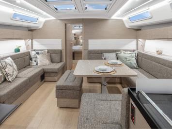 Yachtcharter Hanse458 4cab int