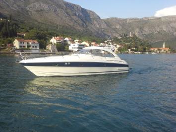 Yachtcharter Bavaria38 sport HT 2cab side