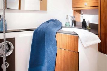 Yachtcharter Bavaria 46 vision 2cab wc