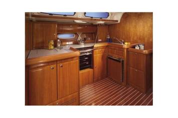Yachtcharter Bavaria 46 Vision 4cab kitchen